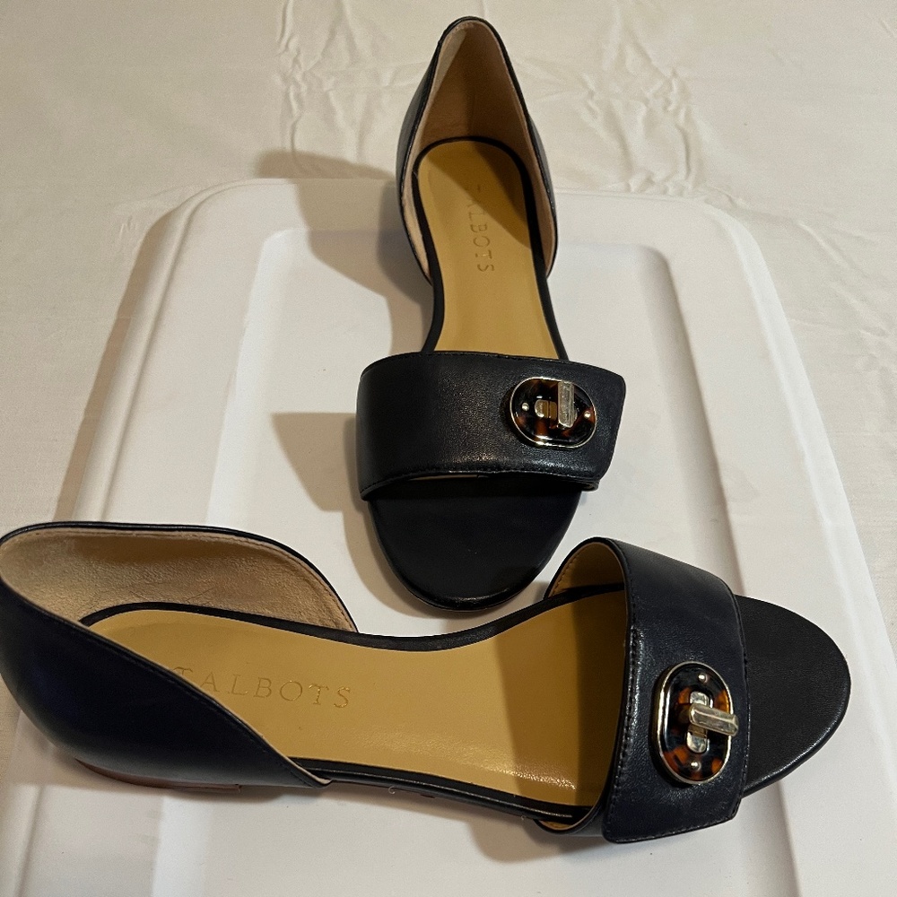 Talbots Women's 6.5  "Leona Turnlock" Open-toe Flats Buckle Navy Blue Sandal